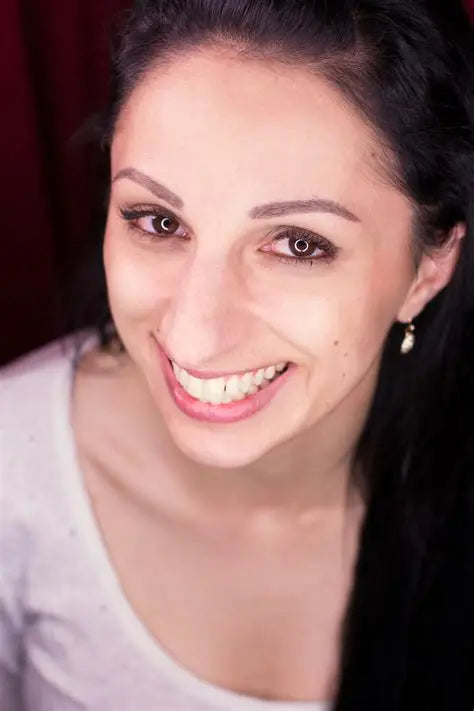 Isabelle J.